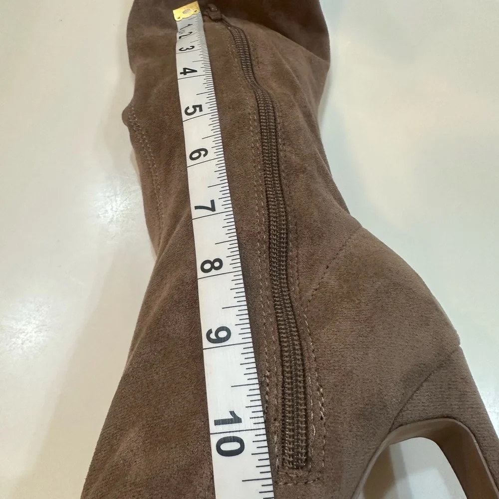 Thigh High Fashion Nova Women’s 4.5” Brown Faux Suede Boots SZ 6 NWOT - Picture 9 of 12
